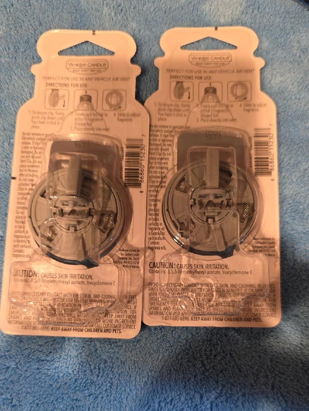 Yankee Candle Leather Smart Scent Vent Clip Air Freshener - 2 Count - Picture 2 of 3